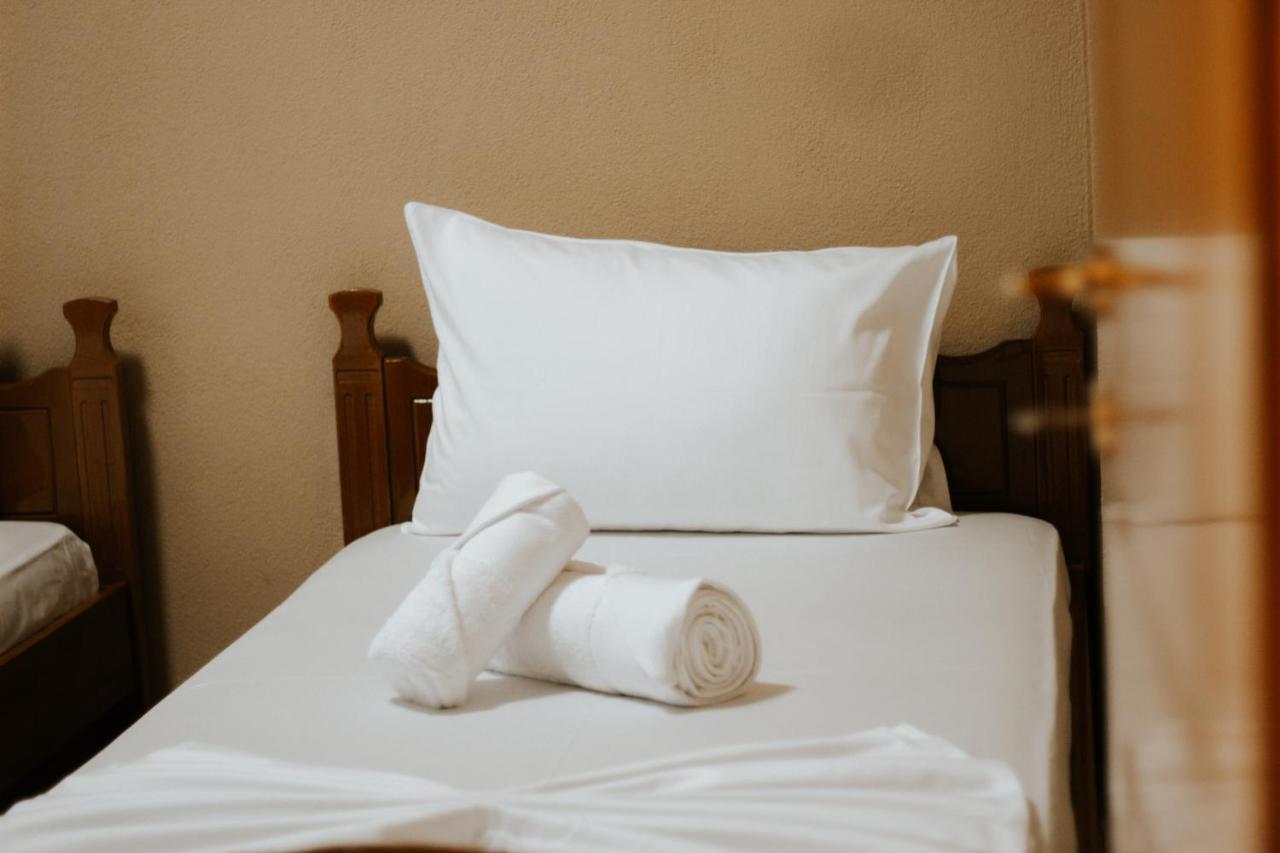 Hotel Lunxheria Gjirokaster Ngoại thất bức ảnh